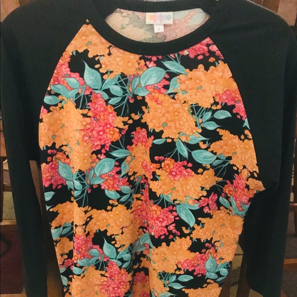 Lularoe Randy floral baseball tee